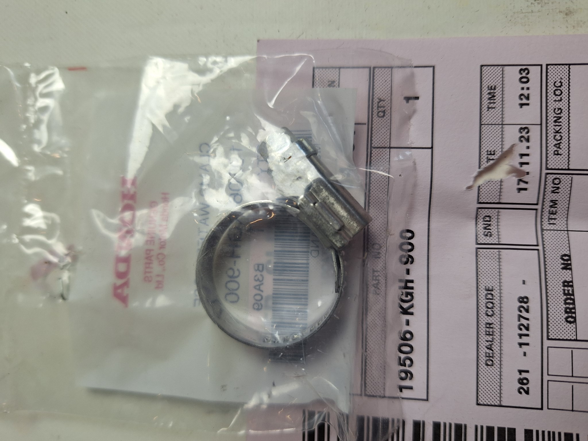 Picture of CLAMP,WATER HOSE  19506-KGH-900  